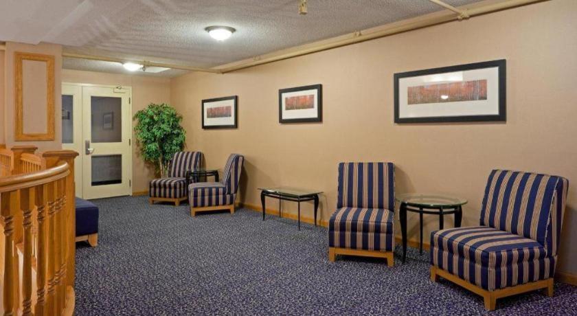 Holiday Inn Express Toronto East - Scarborough By Ihg Exterior photo